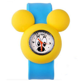 Jungen-Mädchen-Gummi MICKEY netter Kinderc$verschluss-auf Klaps-Silikon-Manschetten-Uhr