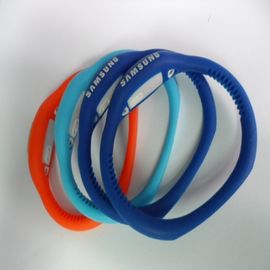 Weiße/blaue Silikon-Manschetten-Uhr, Sport-Quarz-Armbanduhr mit justierbarem Zeit-Griff