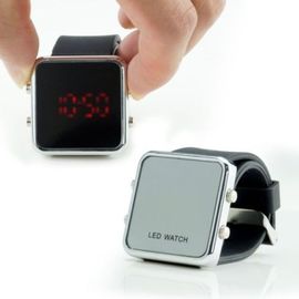 LED-Silikon-Manschetten-Uhr-Schwarz-klassisches zufälliges Sport-Art-Silikon-Band