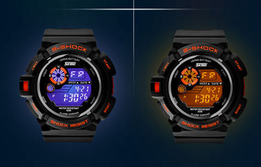 Jungen-schwarzer LCD-Bildschirm-Multifunktions-Digitaluhr mit täglicher Warnung