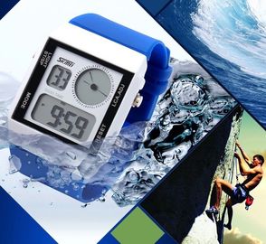 Zwei Digitaluhr-Plastikbügel Zeit-Zonen-Sport Mutifunction Mit 5 Farbhintergrundbeleuchtung