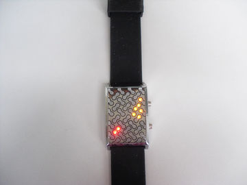 Weiche fertigte LED-Silikon-Manschetten-Uhr wasserdichtes Anti-schmutziges besonders an