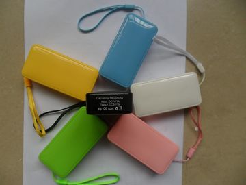 Parfümieren Sie Energie-Bank-Batterie mit Abzugsleine, Bank-Ladegerät der Energie-4400mah