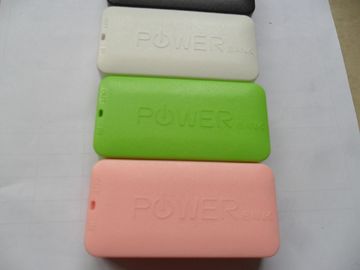 Parfümieren Sie Energie-Bank-Batterie mit Abzugsleine, Bank-Ladegerät der Energie-4400mah