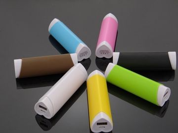 Tragbare Energie-Bank Herz-Form-Lippenstift USBs für Iphone/IPod, bunt