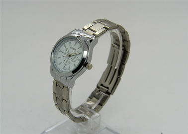 Klassische Metallarmbanduhr-Wasser-beständige analoge Uhr für Dame