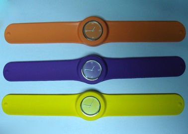 Großes Gesicht gelb Slap Armband Silikon Armband Uhren für Kinder mit Customerized Logo