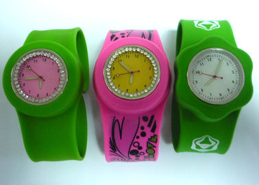 OEM vier Drucken Farbe Strass Slap Silikon Armband Uhren für die Jugend