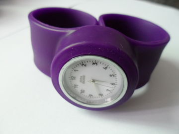 Umweltfreundliche Digital-Silikon-Band-Uhr-purpurroter Luxus für Kinder