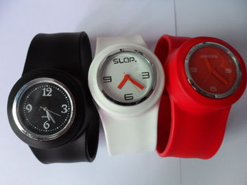 Flexible Kindersilikon-Manschetten-Uhr, leichte Klaps-Uhr