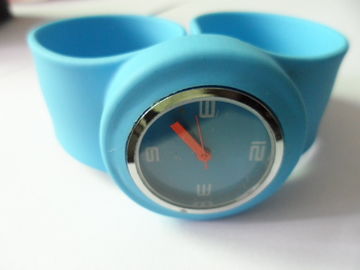 Blauer elastischer Silikon-Manschetten-Uhr-Leichtgewichtler mit Digital-Chips